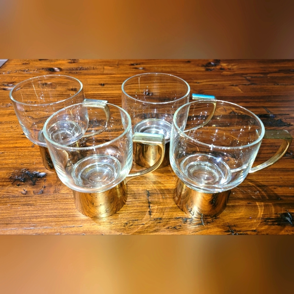 SET OF 4 VINTAGE BRANDY GLASSES.